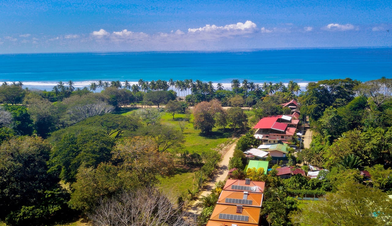 0.04 ACRES – 3 Bedroom Villa Just 2 Minutes Walking Distance To Dominical Beach!!!
