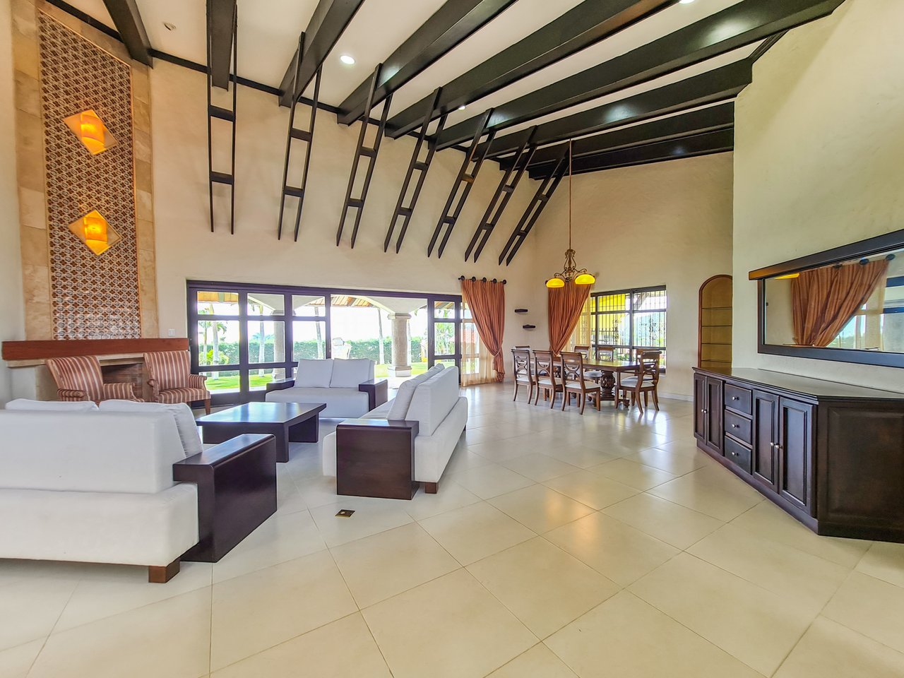Colonial Estate With Indoor Pool, Heredia