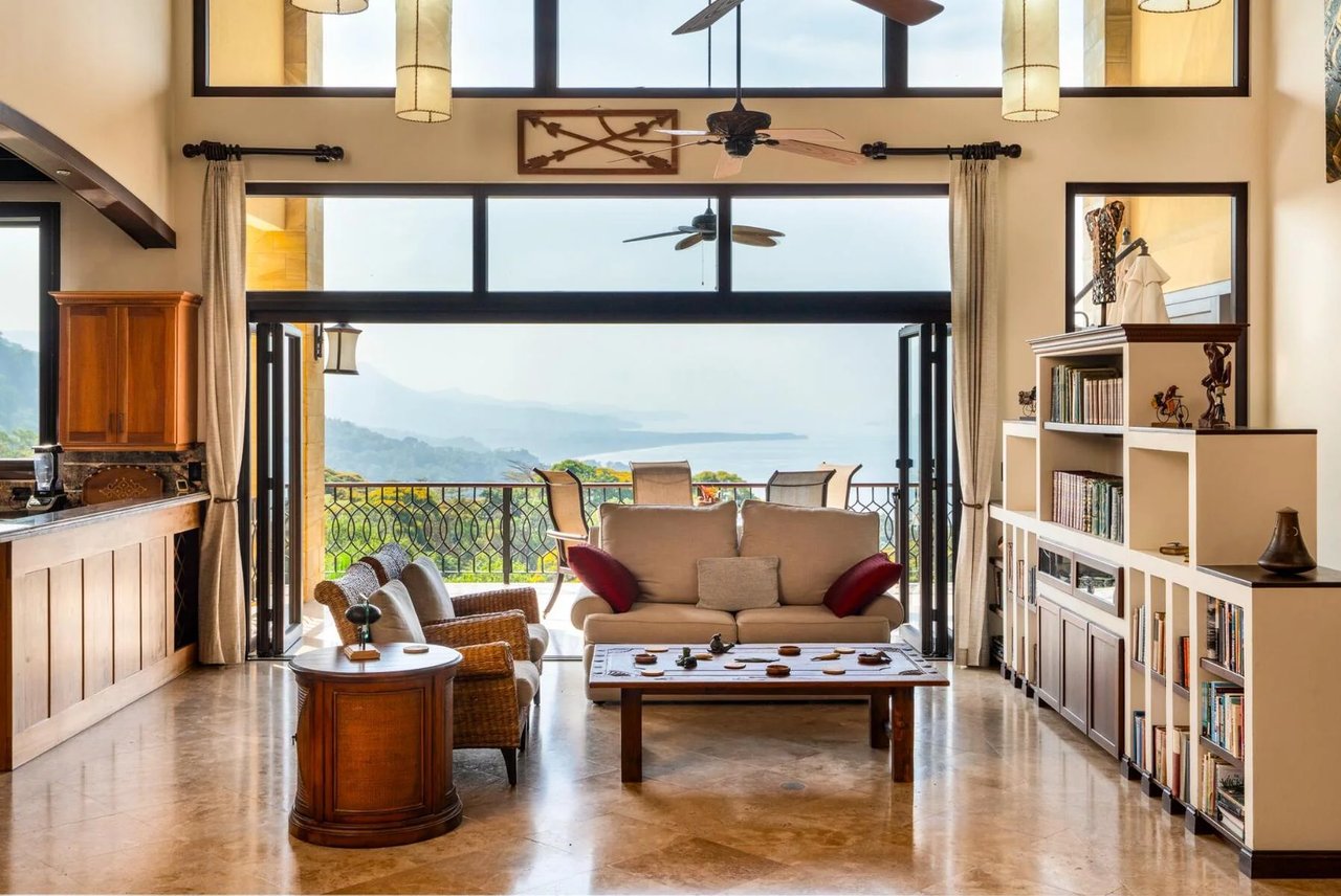 Luxury Ocean View Home, Dominical, Puntarenas