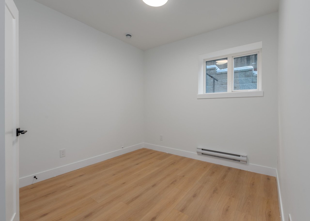 1066 Jay Cres
