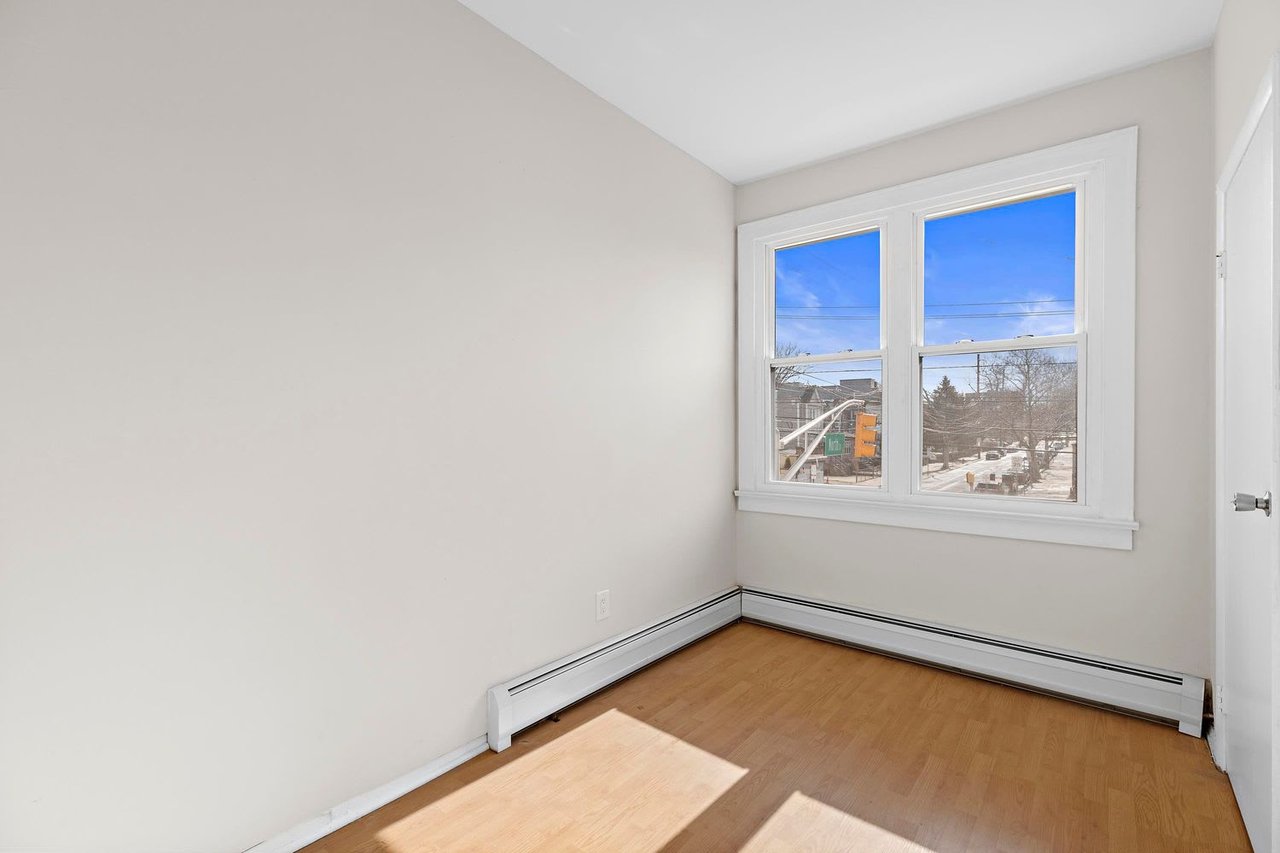 75 Nelson Ave, #2