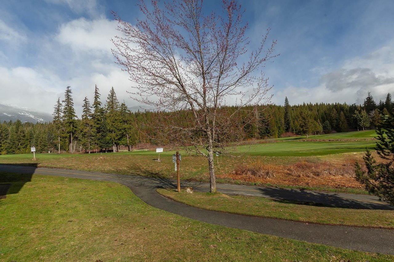 18-4636 Blackcomb Wy