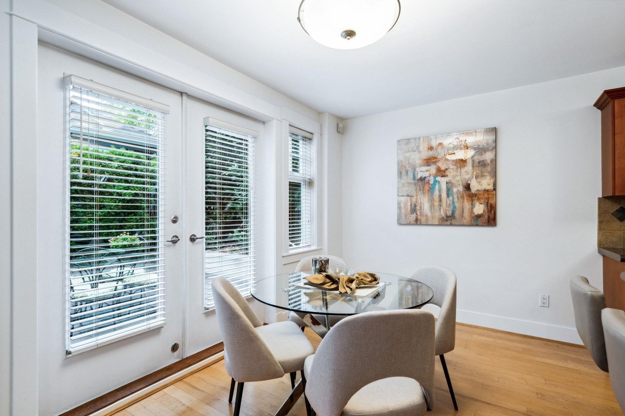 147 W 15th Ave