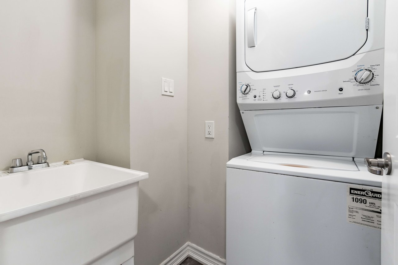 Townhome in Desirable Preserve Community!
