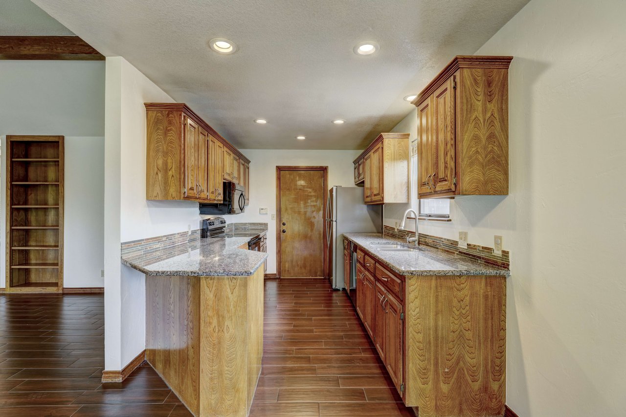 1205 Windsor Place