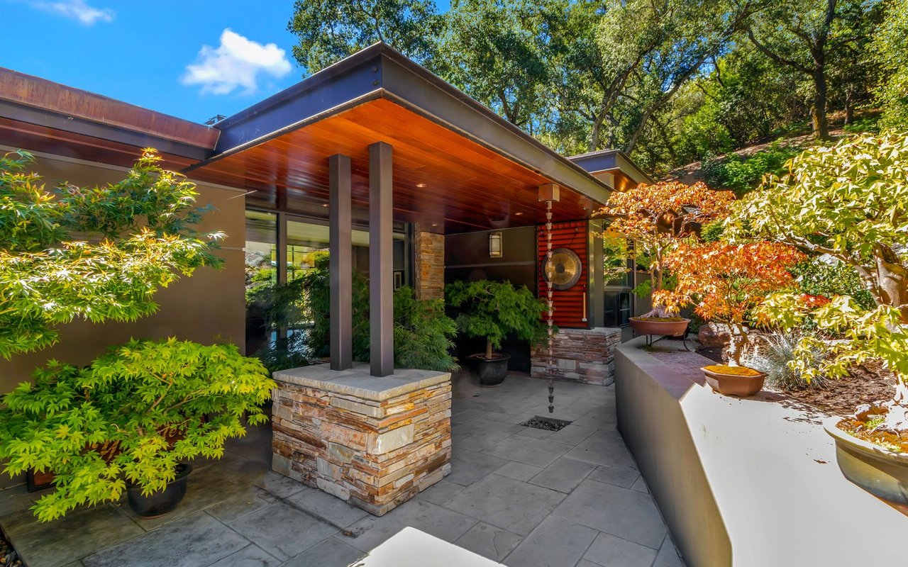 1 Camellia Ln