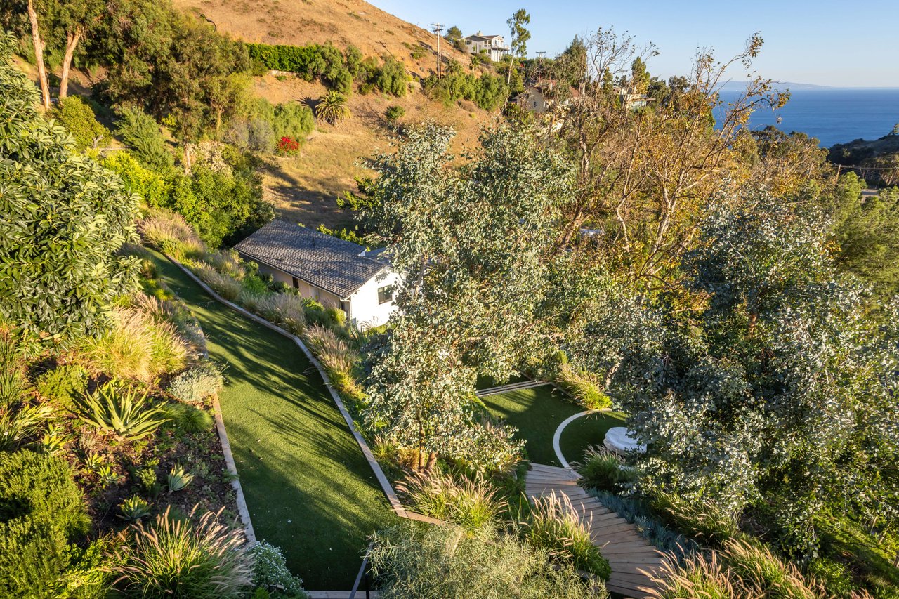 4B/4.5B Malibu Estate with Incredible Ocean Views