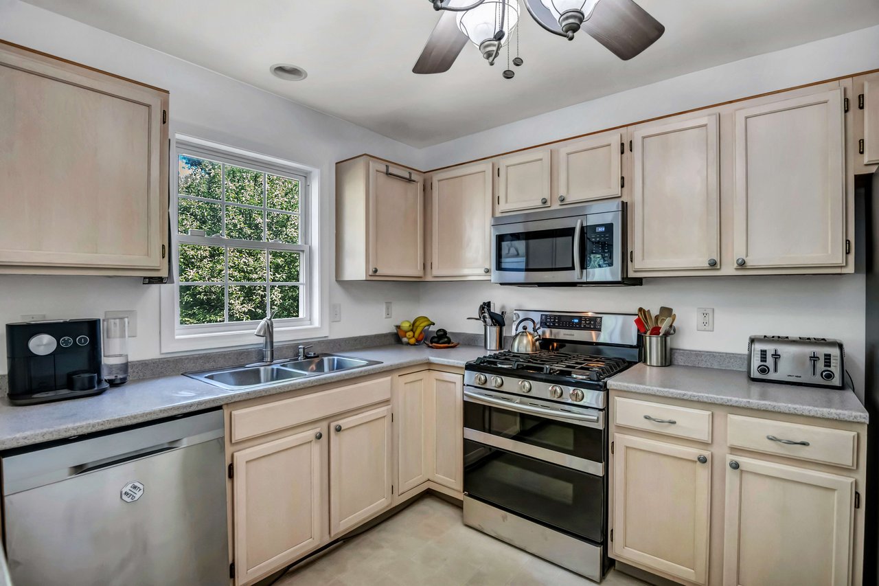 61 Lucy Circle Unit: 61