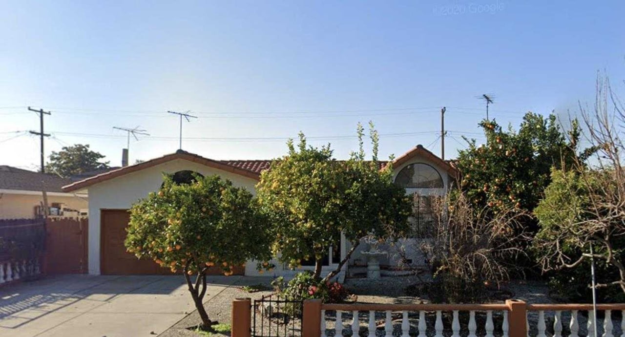 443 Rincon AVE