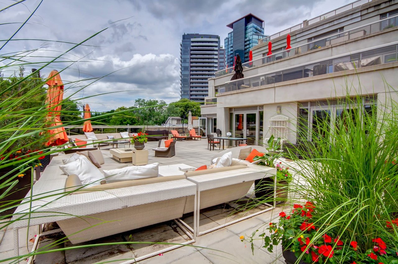 68 Yorkville Rd