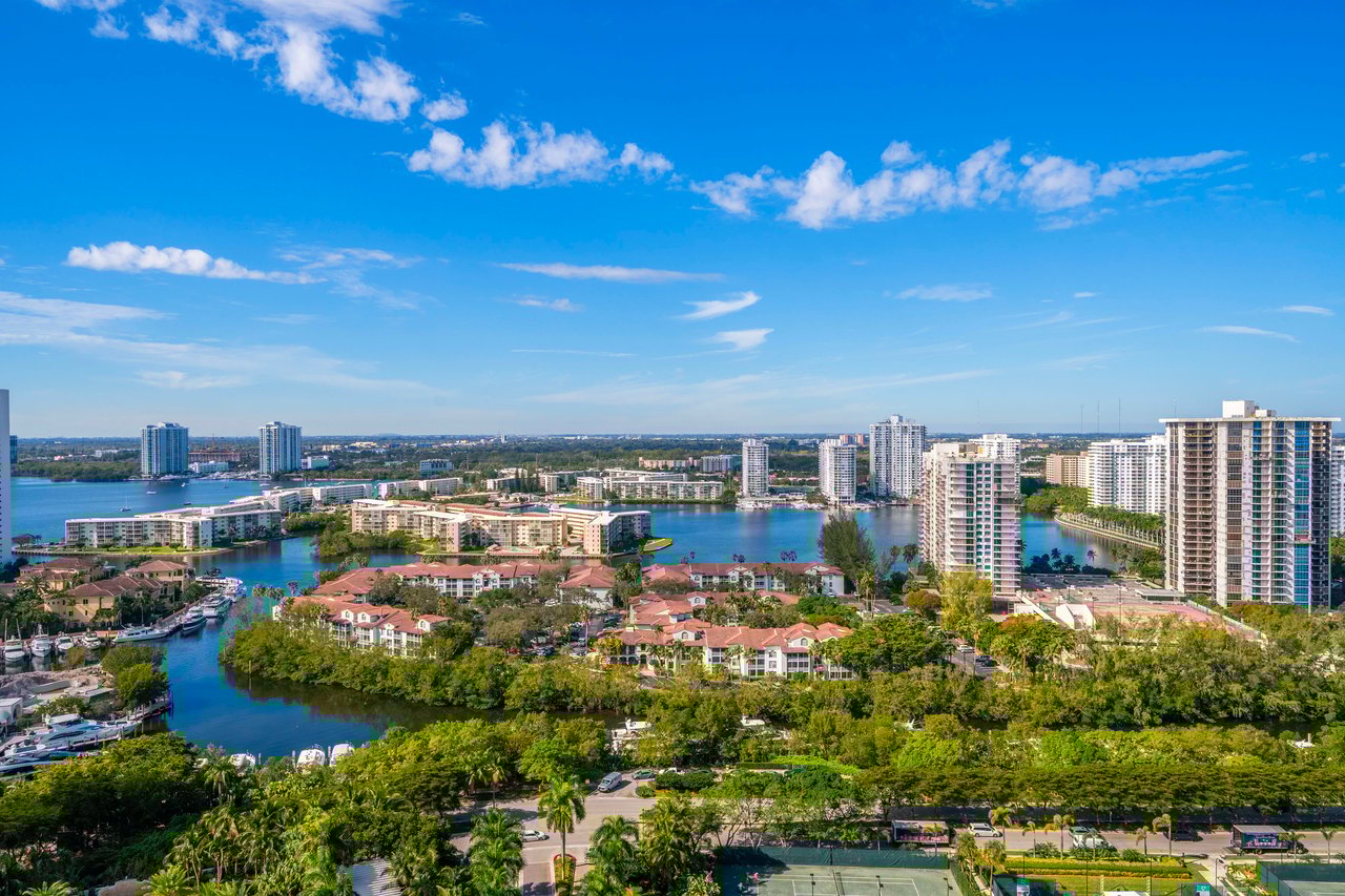 6000 Island Blvd # 2406