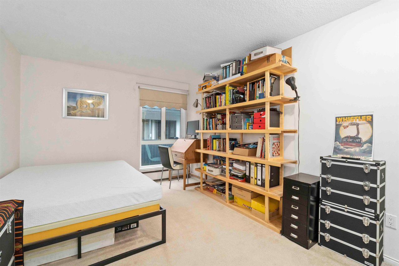 310-2255 W 8th Ave