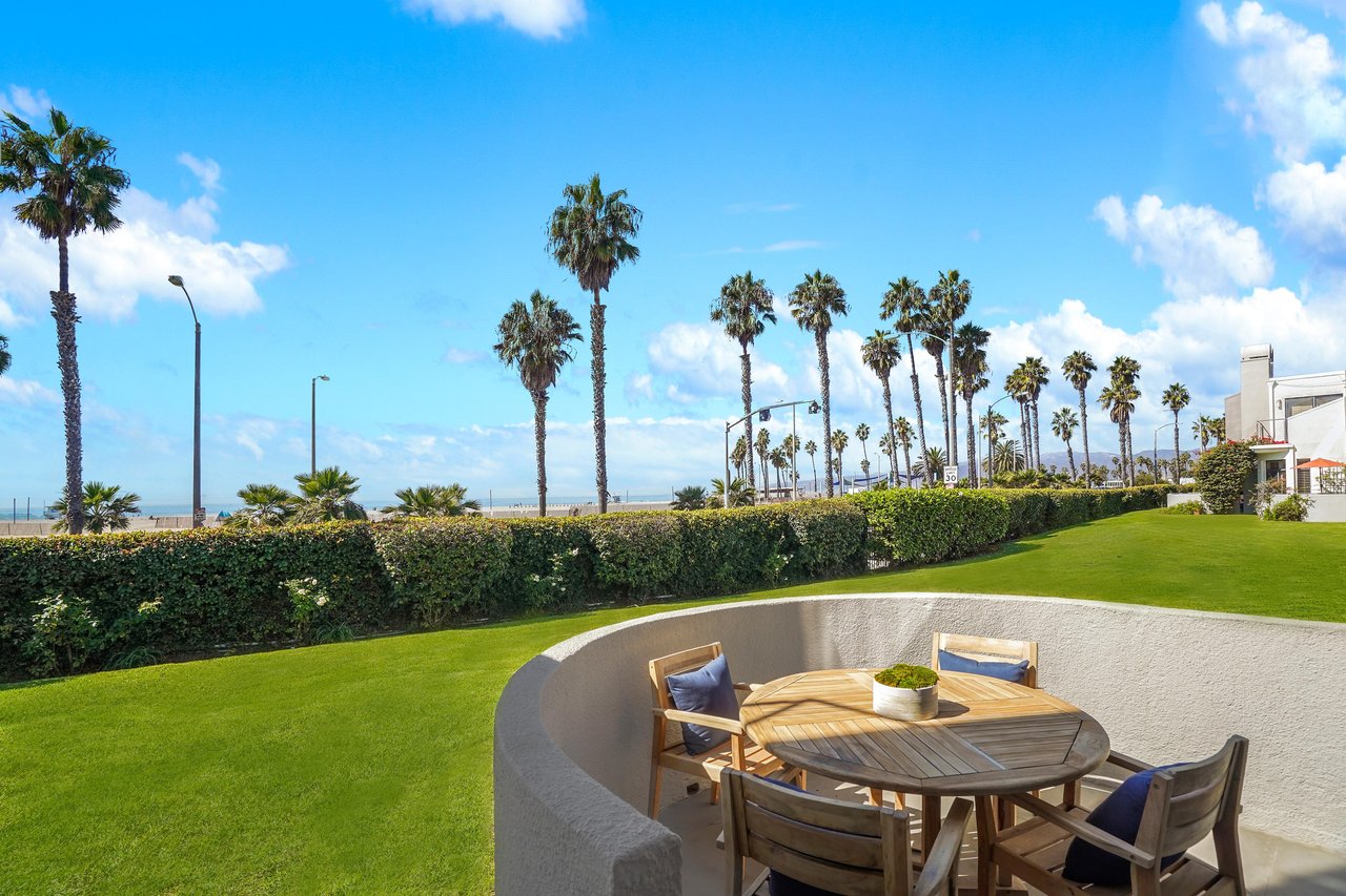 18 Sea Colony Drive
