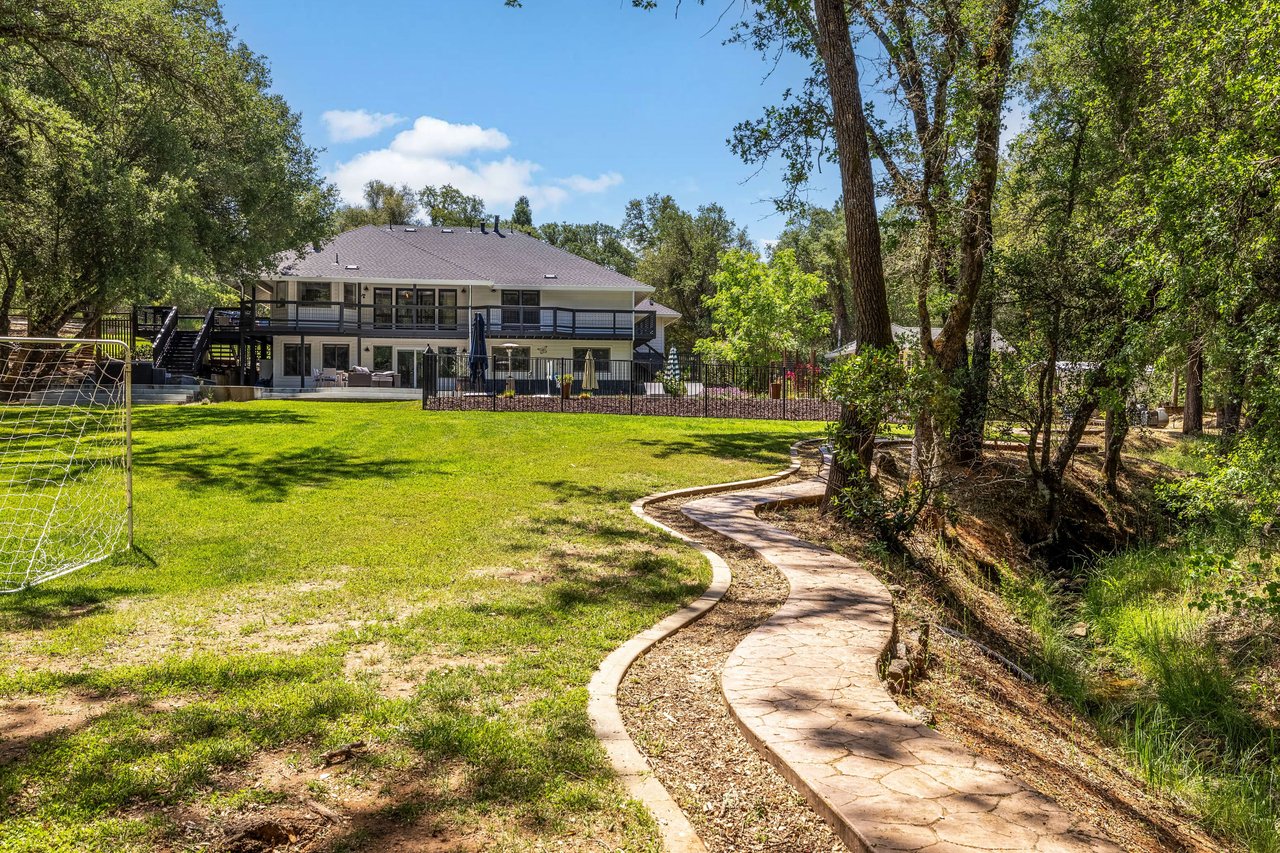 2880 Carlson Drive