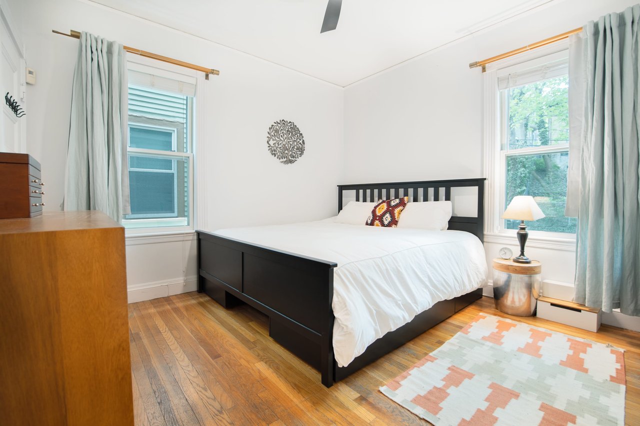 27 Paul Gore St. Unit: 1