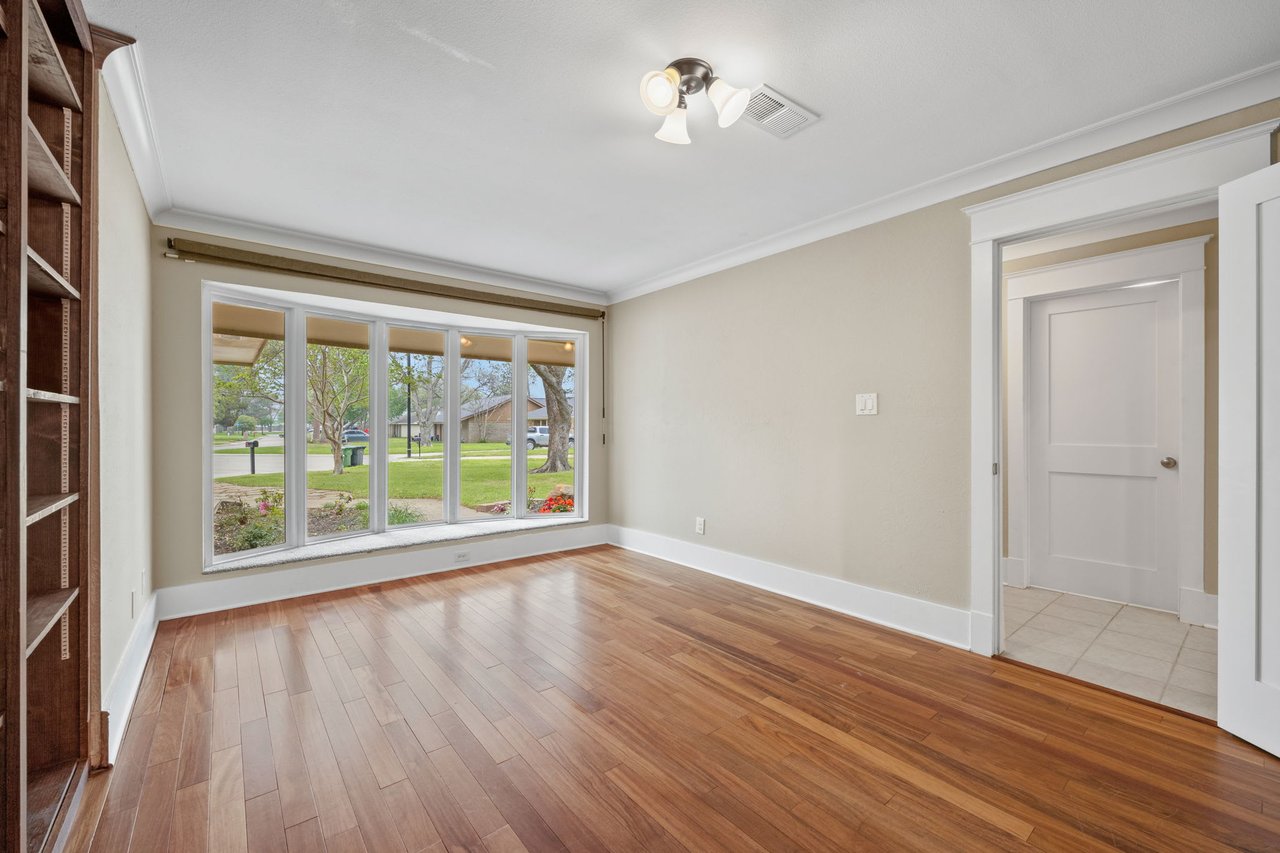2912 Ashbury Drive