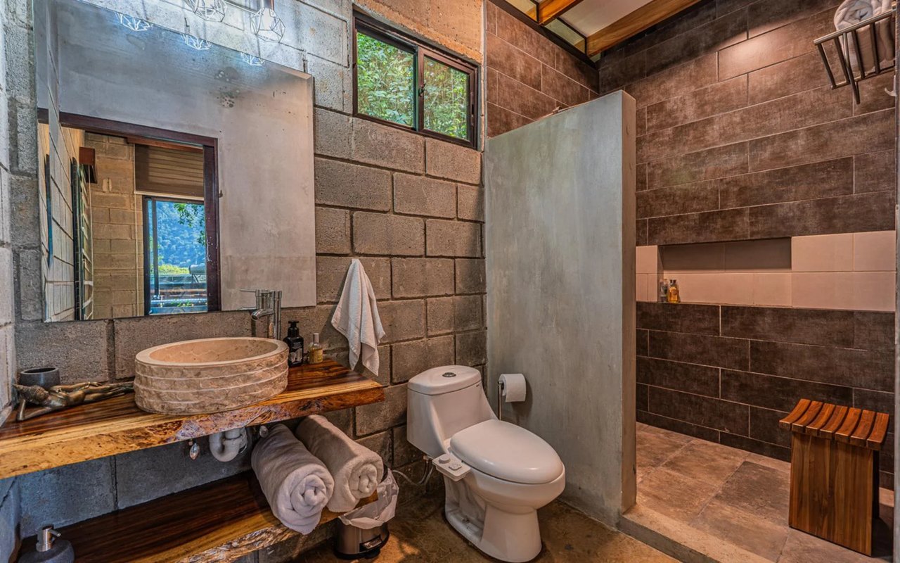 Off-Grid Regenerative Homestead, Perez Zeledon, San Jose
