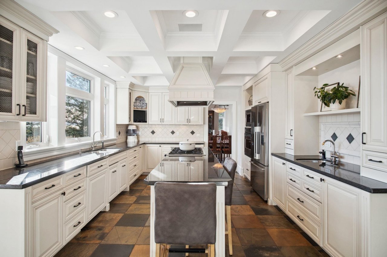 4668 Headland Drive, West Vancouver