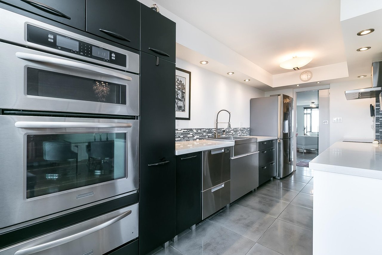 1702-320 Royal Avenue, New Westminster