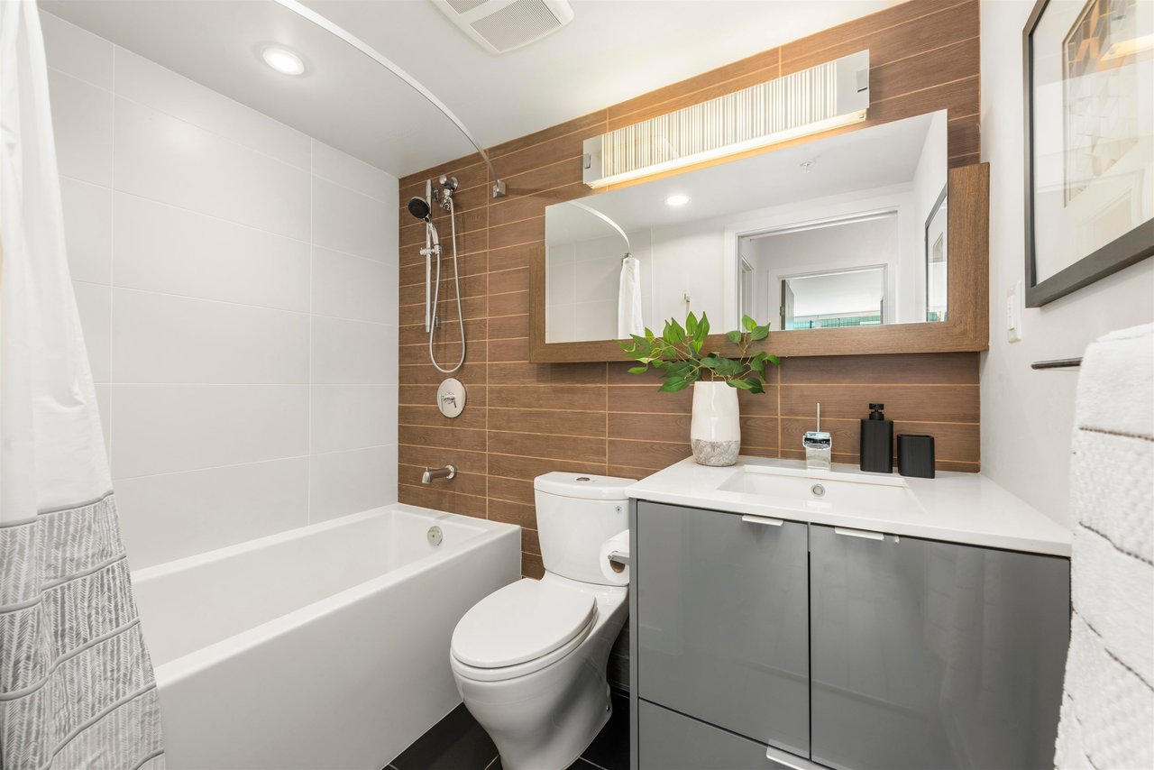1110-161 W Georgia St