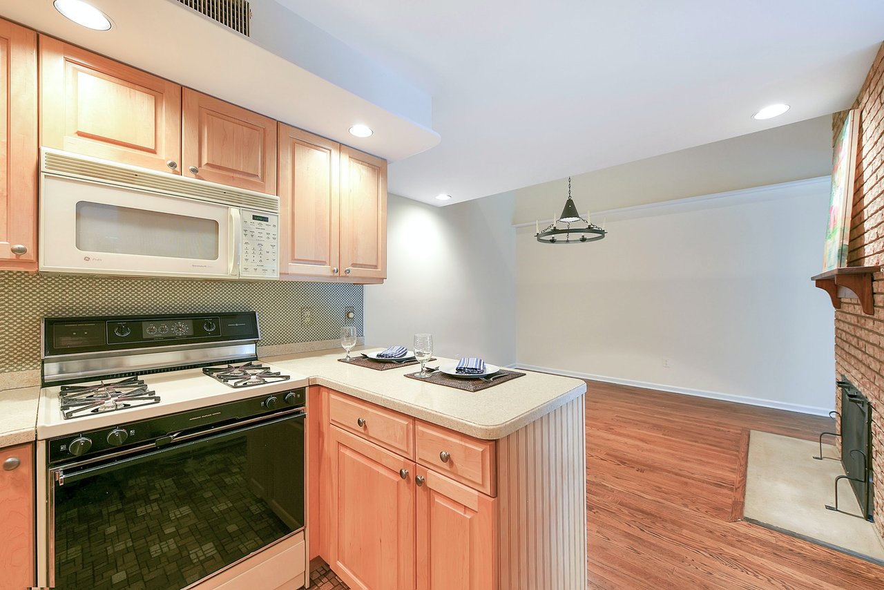 21 Whitman Lane