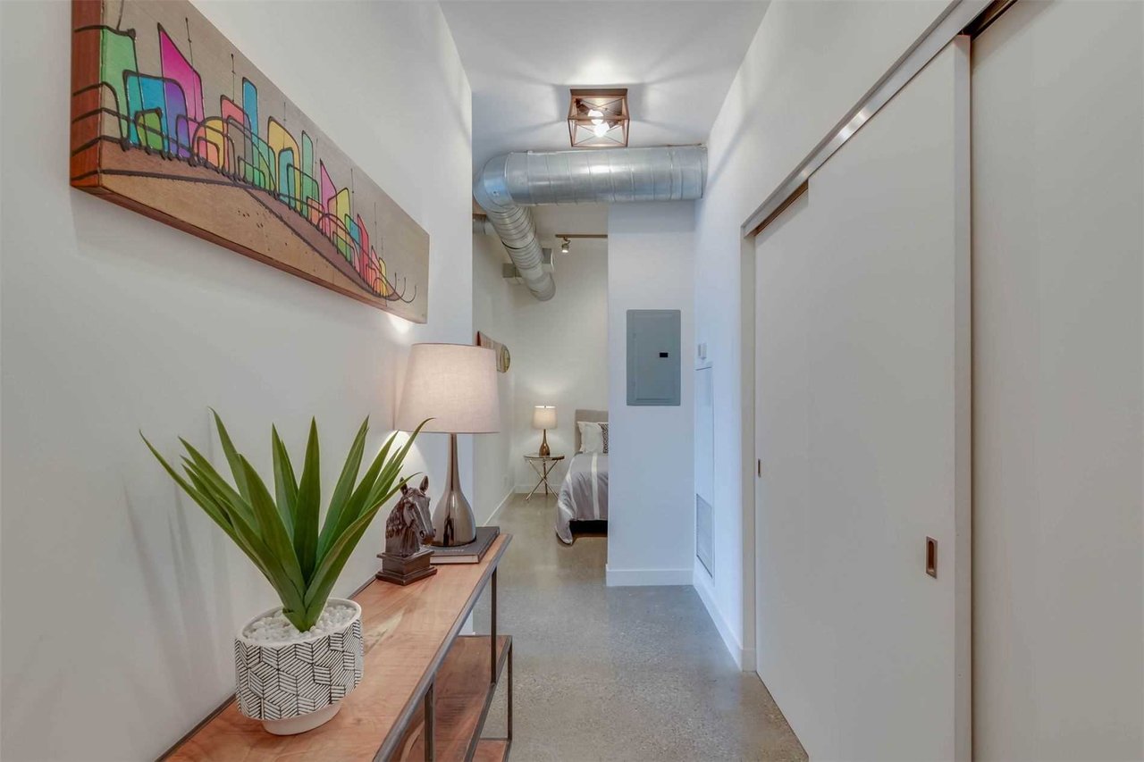 CORKTOWN DISTRICT LOFT
