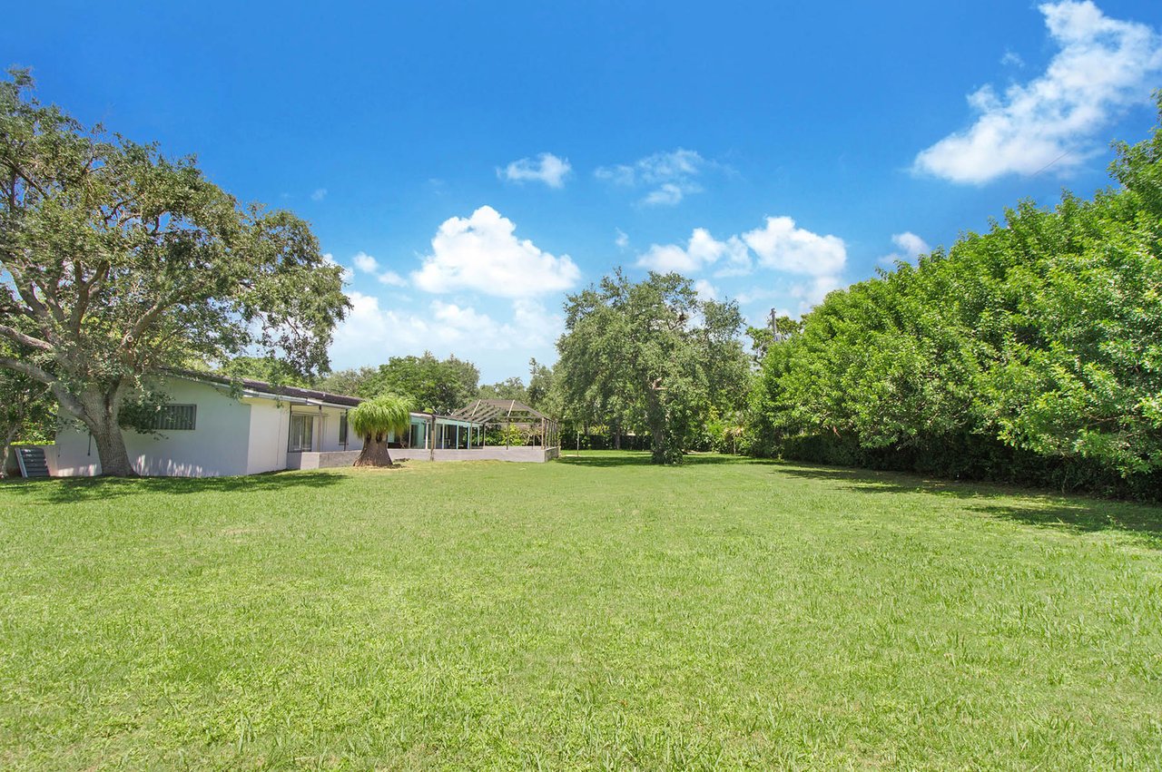 Pinecrest Opportunity for Build or Rennovate