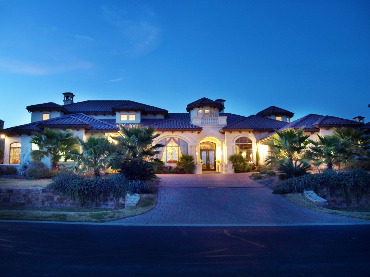 29 Water Front Ave