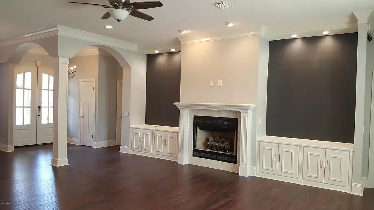 2404 PELICAN BAY Court