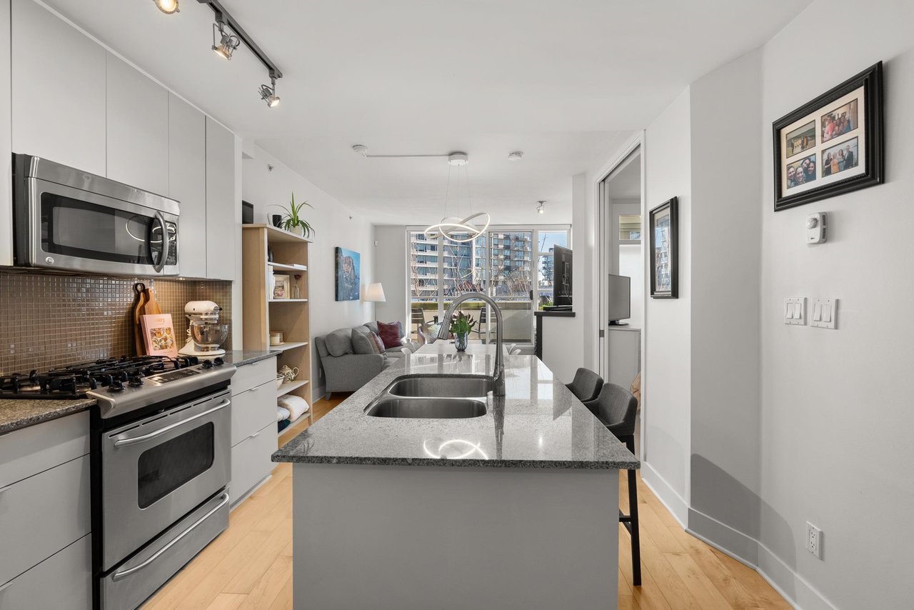 313-298 E 11th Avenue, Vancouver