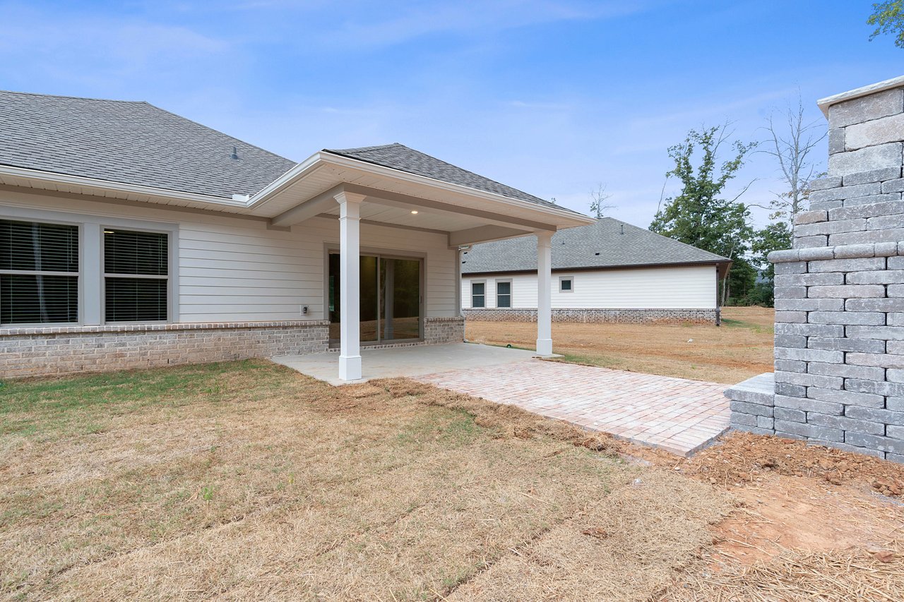 Privacy Fenced, Outdoor Fireplace, Convenient Location!