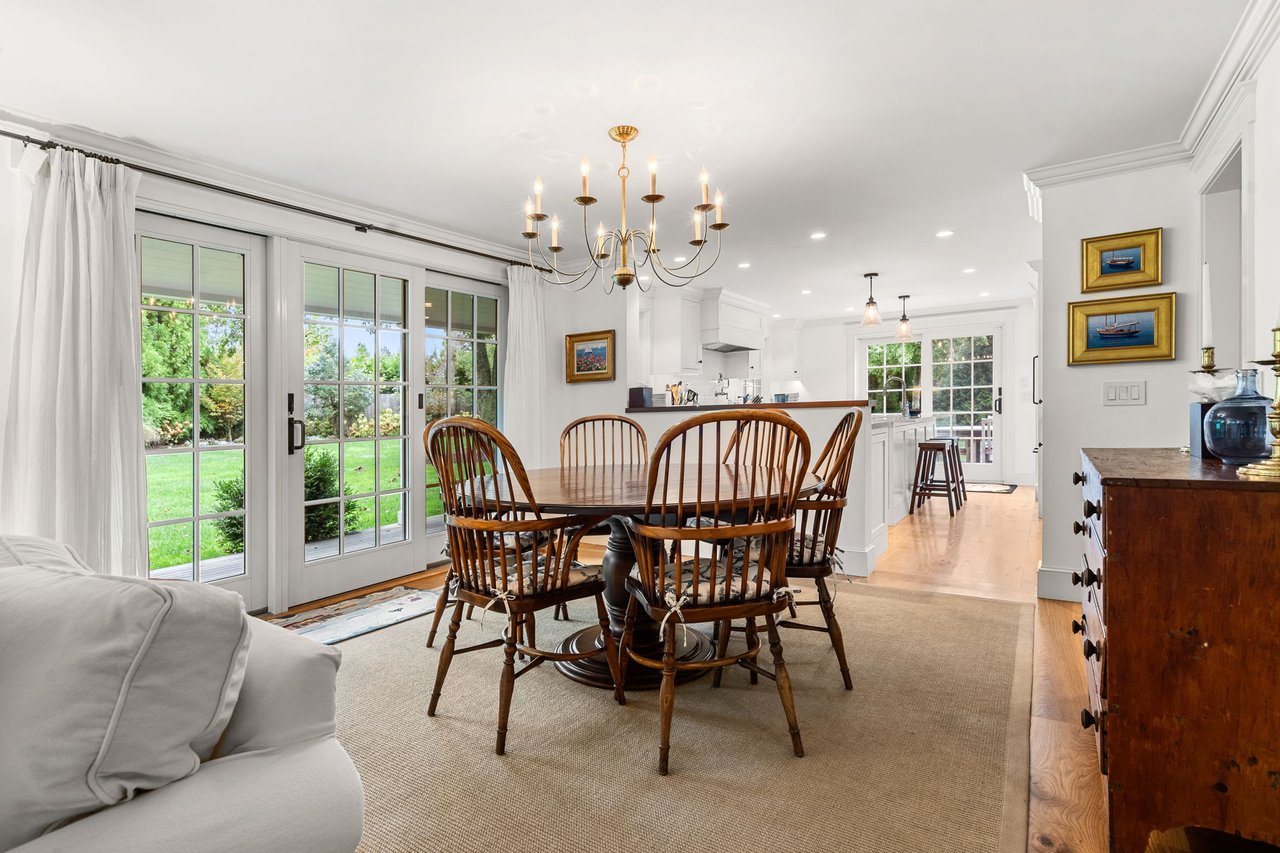 6 Oak Hollow Ln