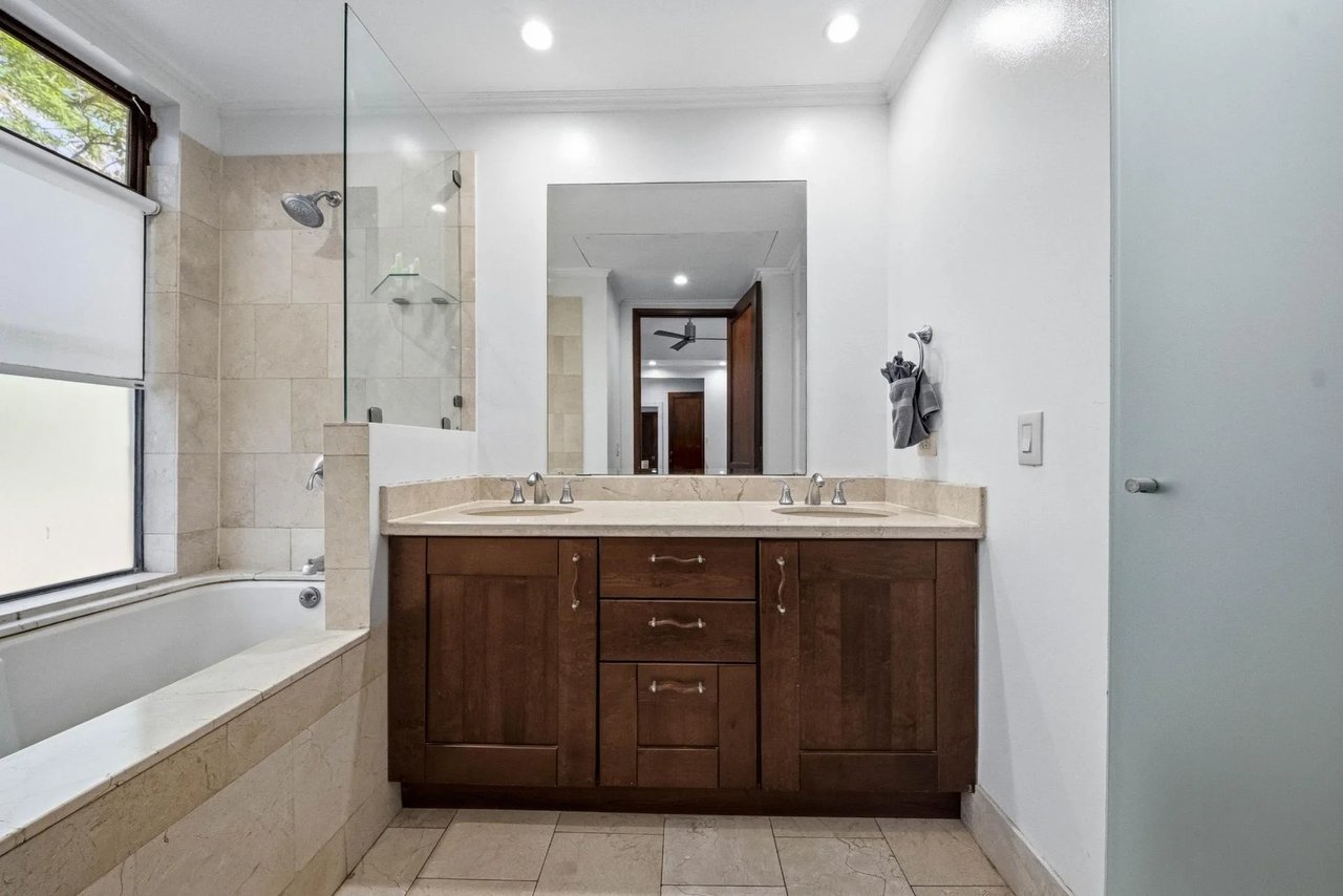 Renovated Carao Golf Condo, Flamingo, Guanacaste
