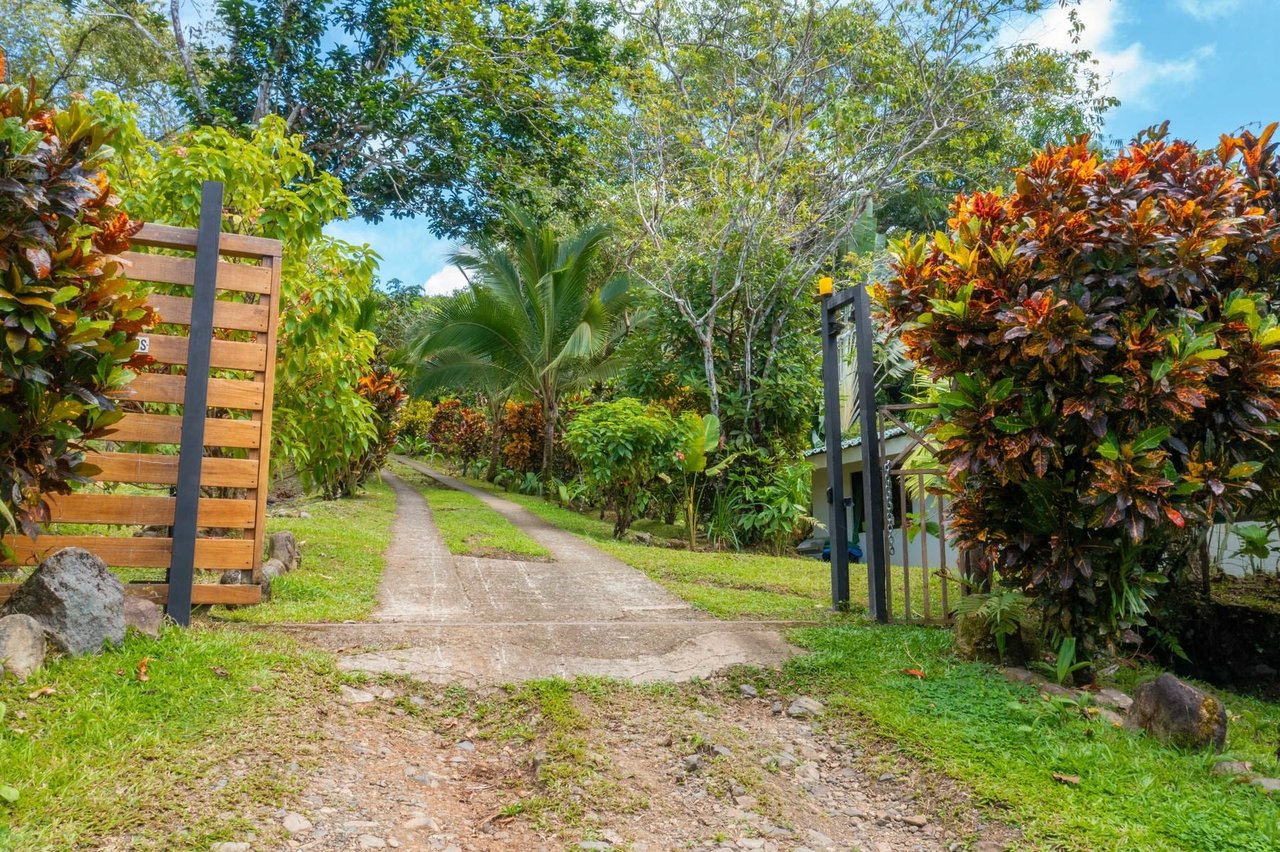 Casa Infinity, Tranquility Ocean View and Privacy 