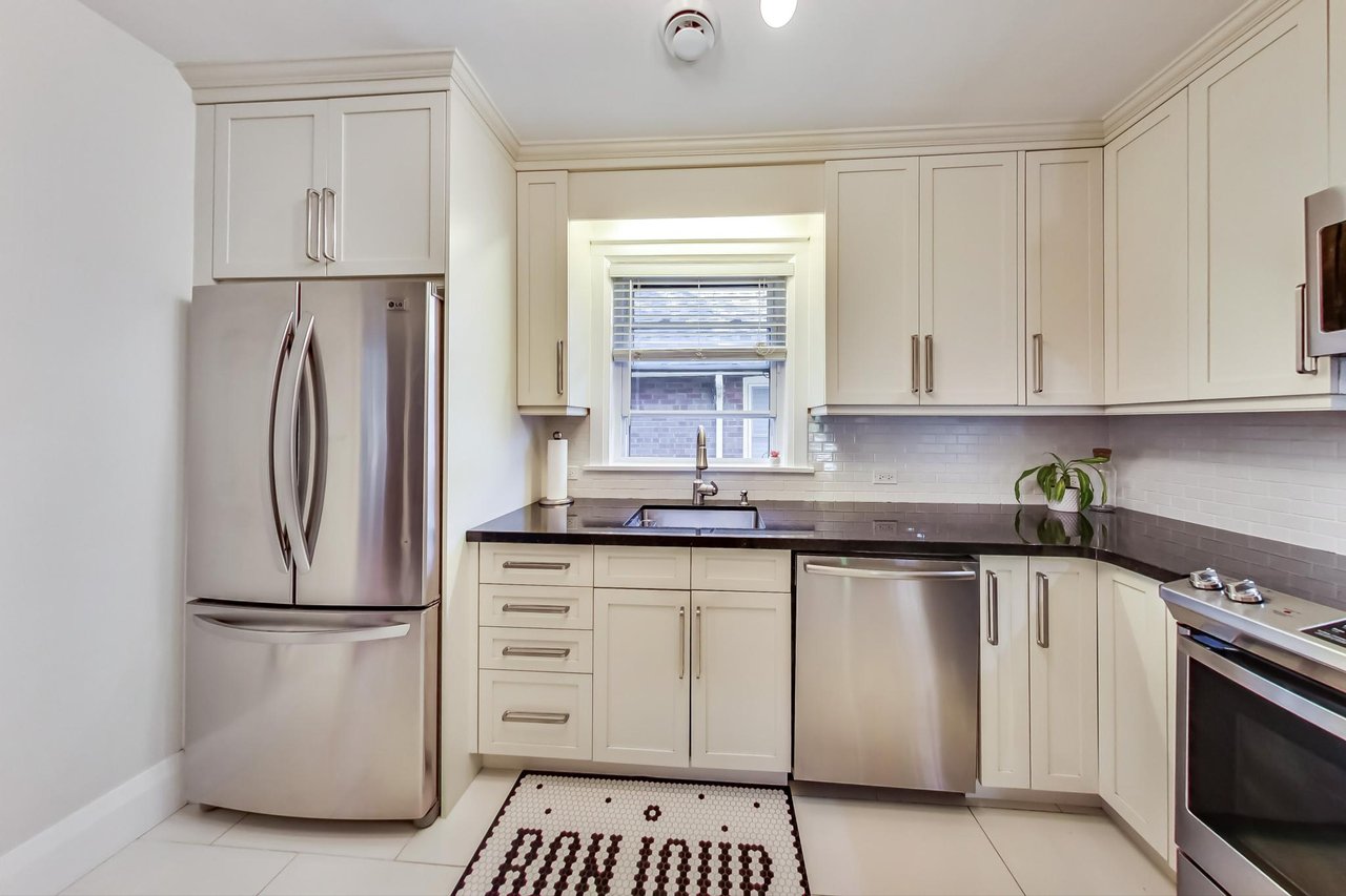 14 Armadale Avenue in Swansea Bloor West