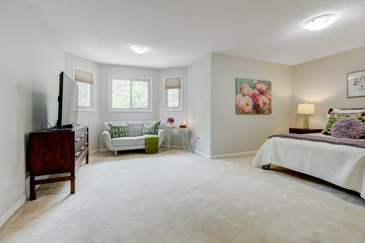 74 Penny Cres
