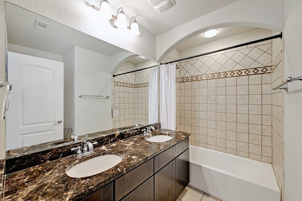 Stunning 5-Bedroom Luxury Home with Breathtaking Hill Country Views in Gated Community! | Short Walk to Lake Travis H.S. | Resort-style Amenities