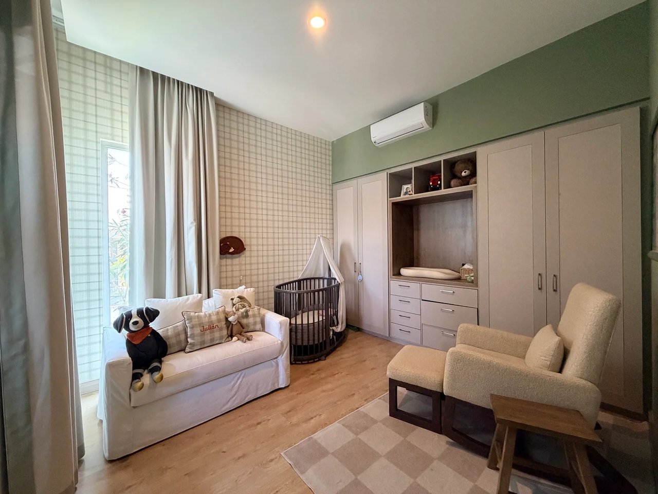 Contemporary Corner Condo, Santa Ana, San Jose