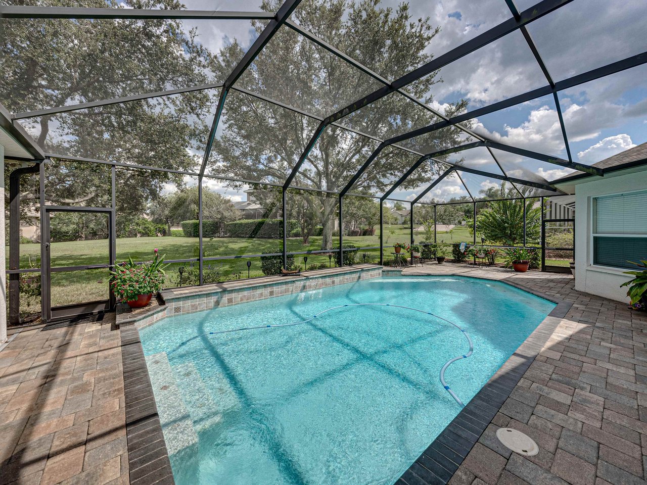 13228 THOROUGHBRED DR