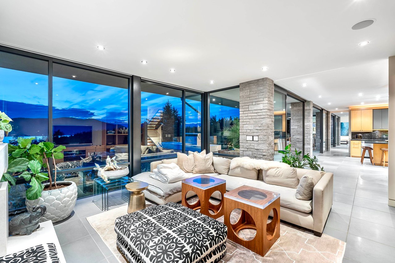 6275 St. Georges Cres