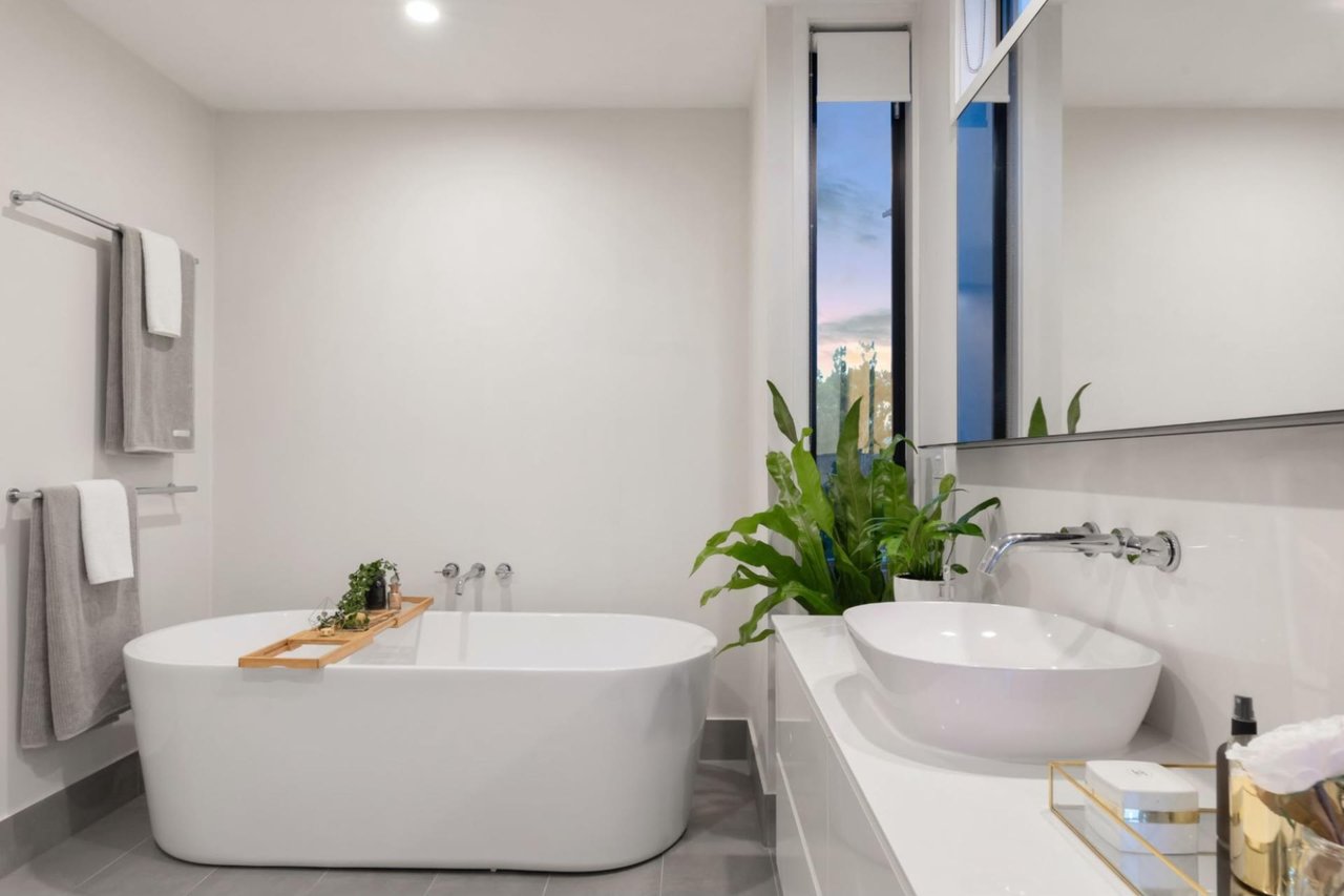 7 Luxury Bathroom Upgrades Your Tribeca Home Needs