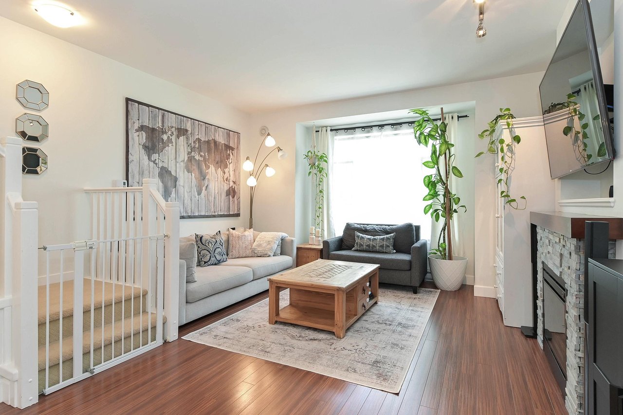 24-2979 156 St