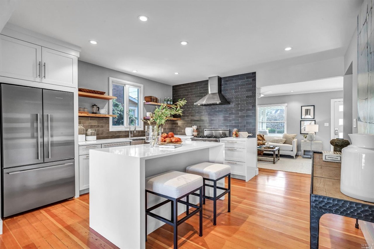 72 1st St