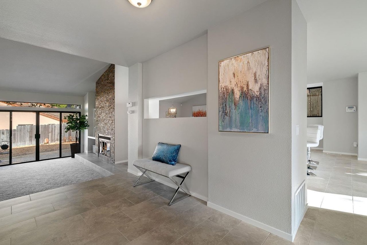 14 Antler Pl
