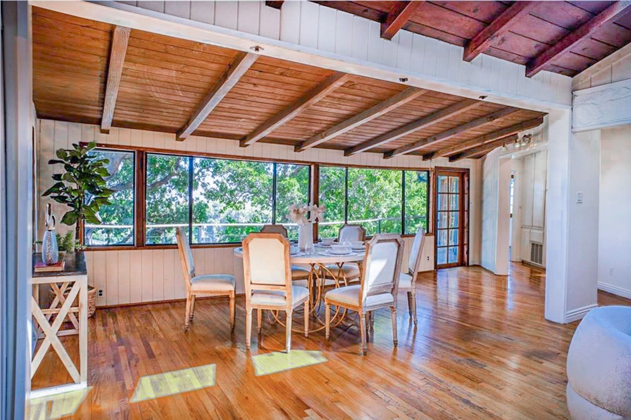 11765 Laurelwood Drive, Studio City CA
