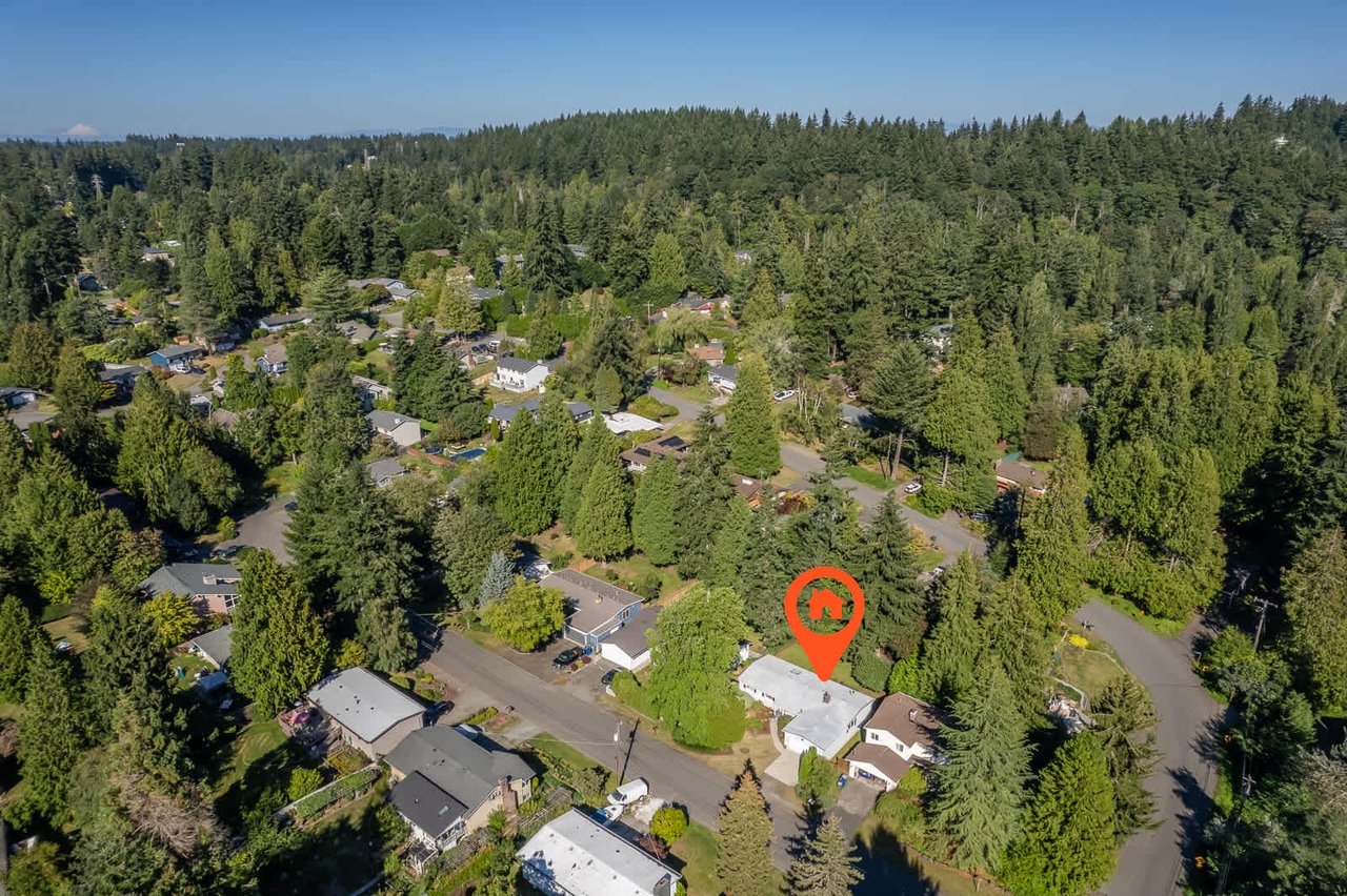 Charming Rambler in Lake Forest Park