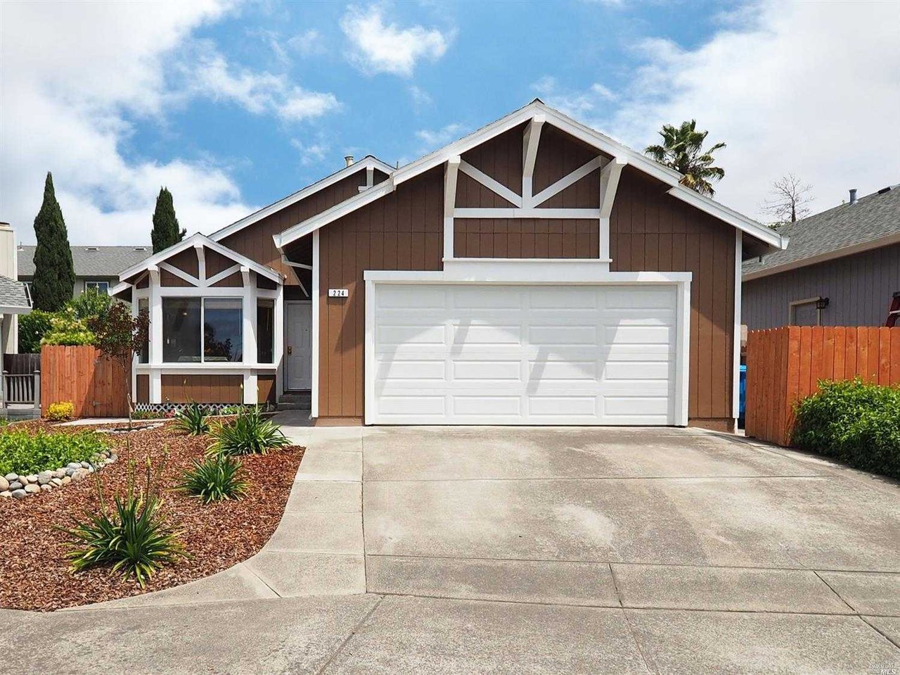 224 Ezra Ave
