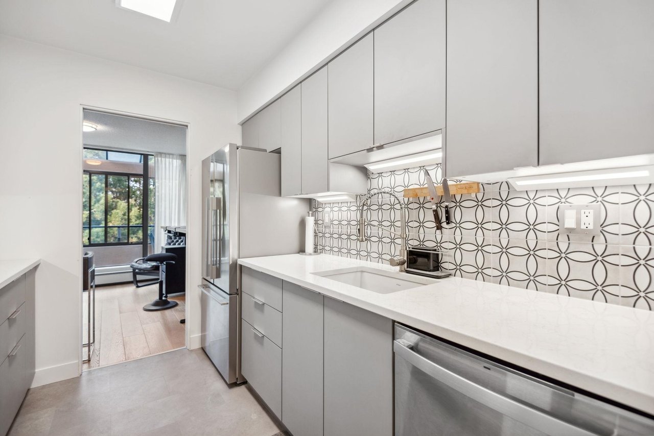 608-2101 Mcmullen Ave