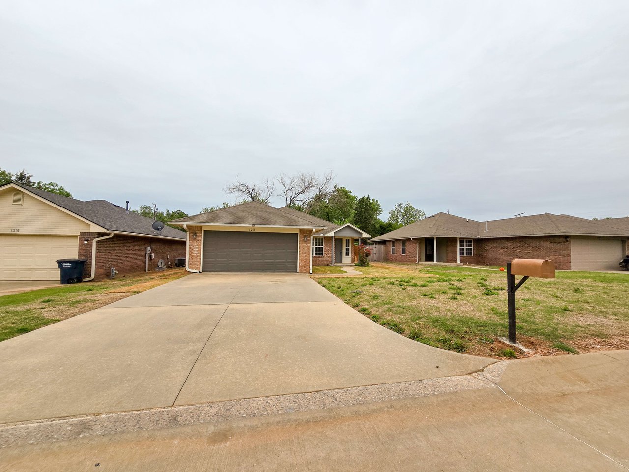 1211 Orchard Dr