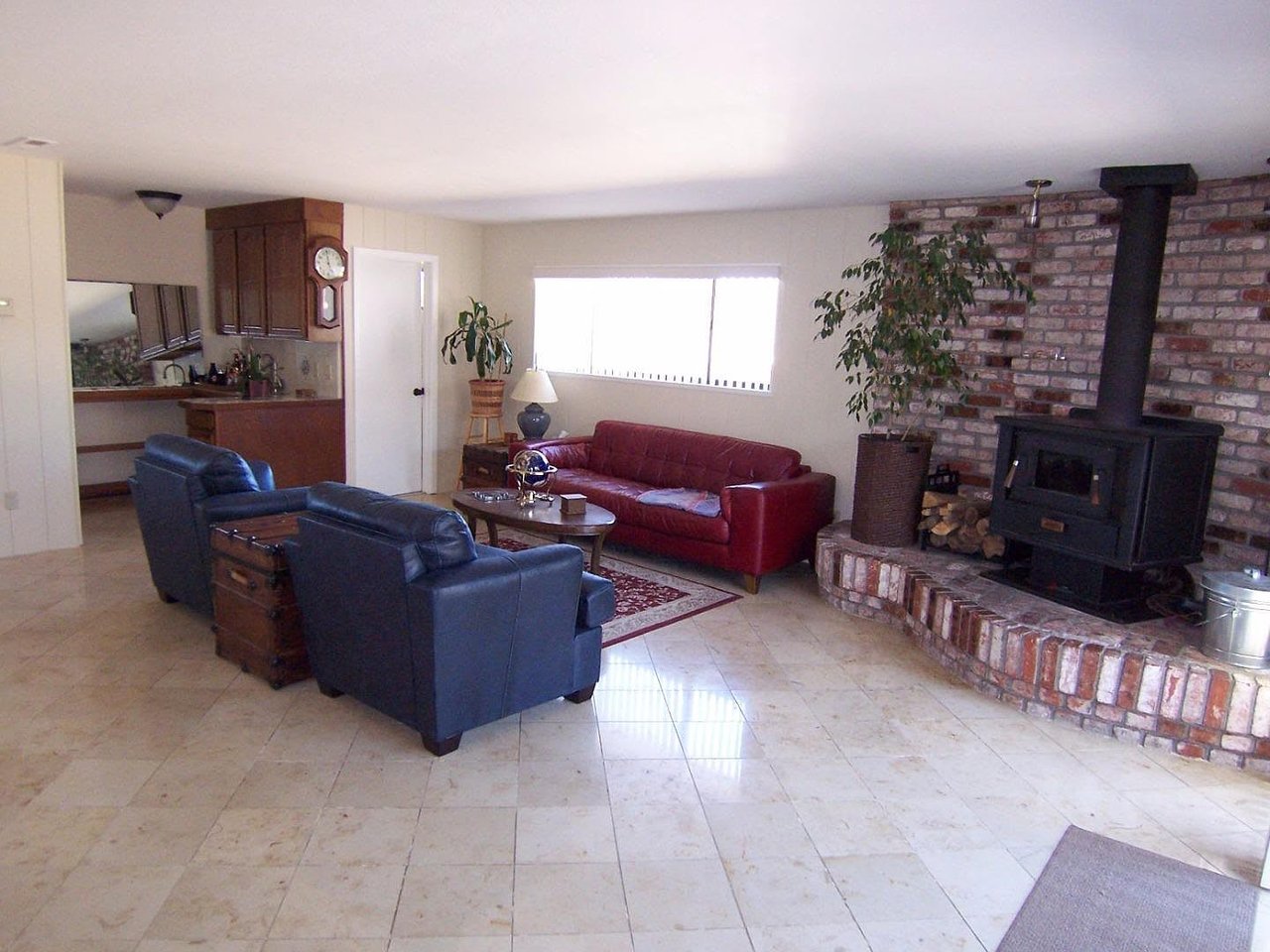 1246 Amador Ave